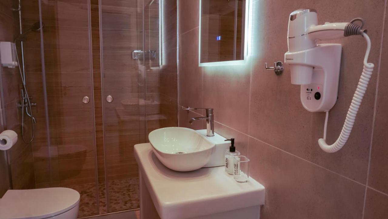 Οtto Apts Loutrá Exteriör bild